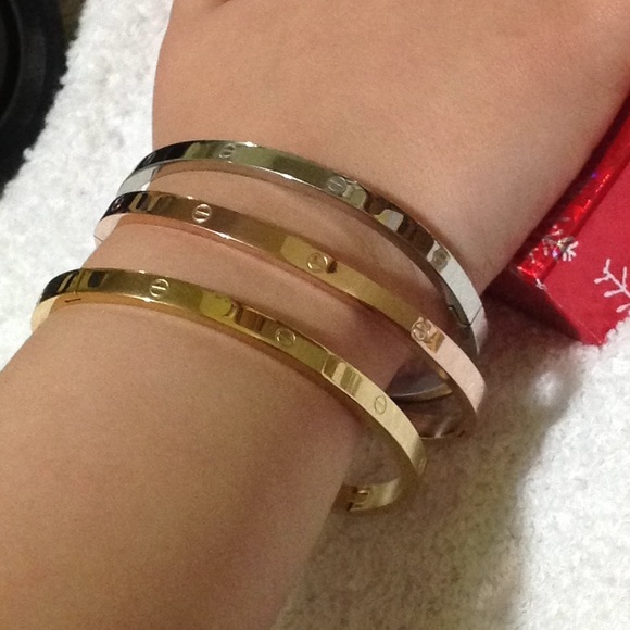 Bangles - Picture 1 of 4
